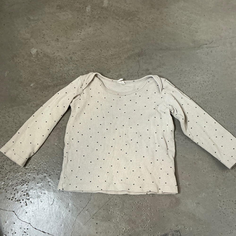 Quincy Mae Ribbed Polka Dot Top